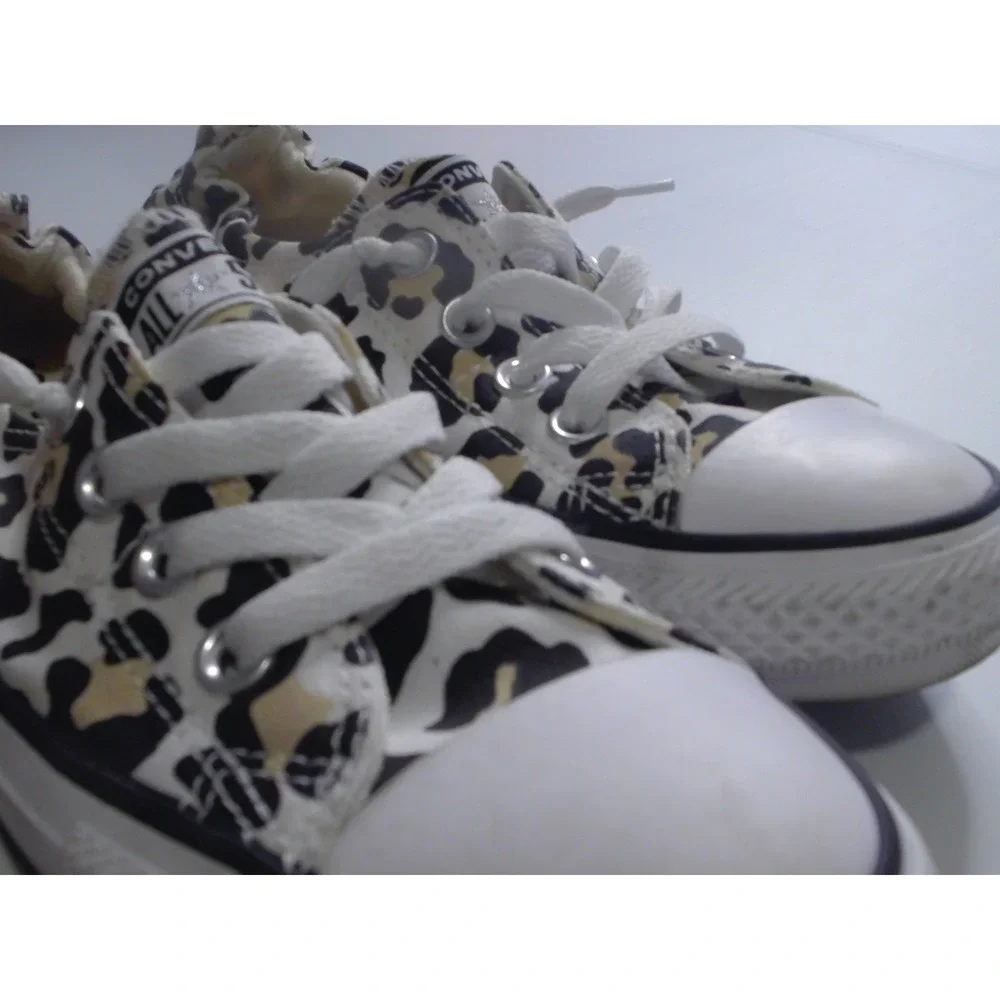 Converse Chuck Taylor AllStar Shoreline Leopard Print SlipOn Sneakers 7.5 Womens - Picture 2 of 9